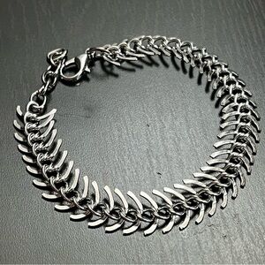 Unisex silver chunky centipede bracelet for women girls gift top seller